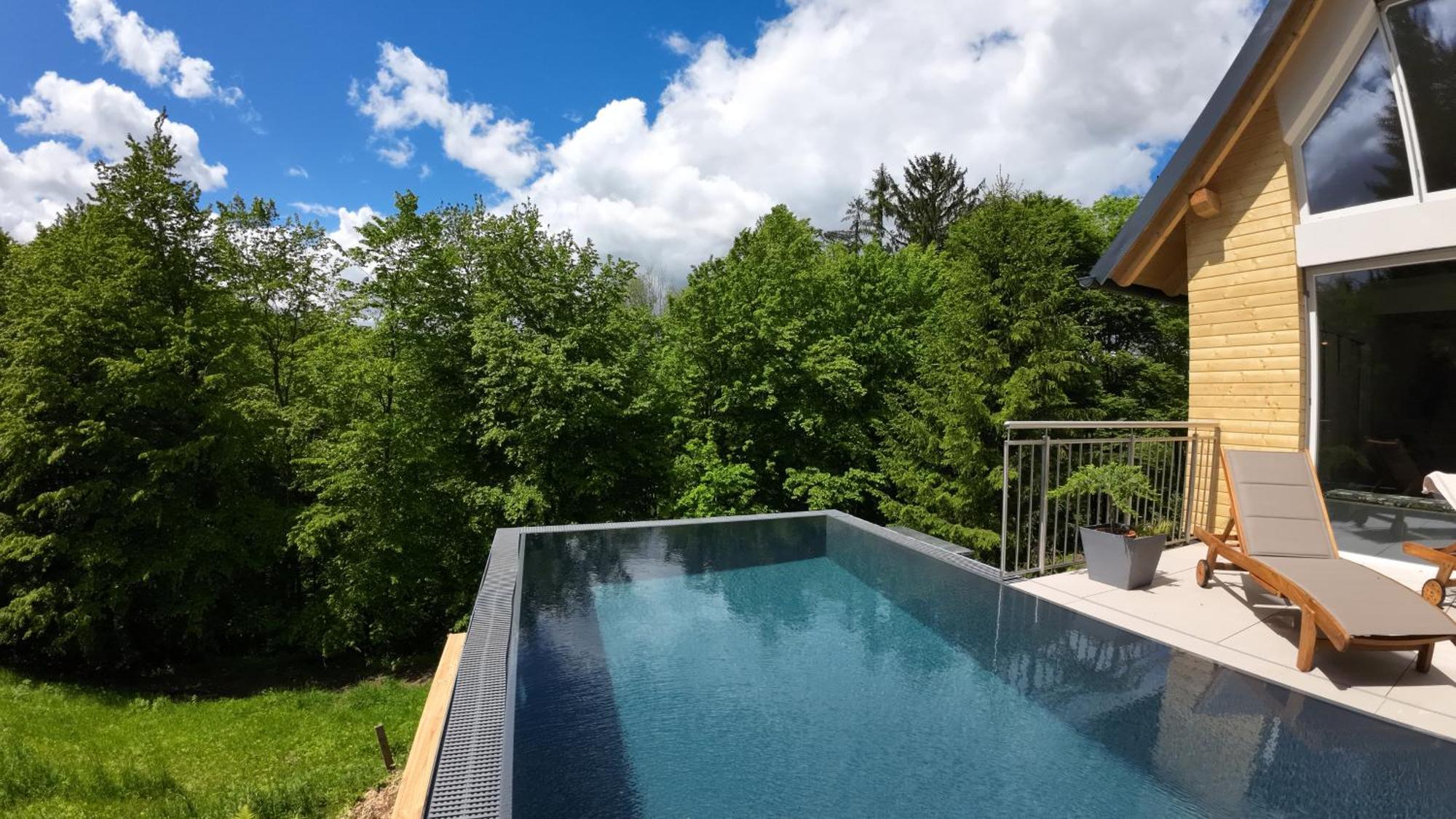 Villa Auf 7 Ha Alleinlage - Pool,whirlpool, Sauna - Refugium Suedsteiermark *