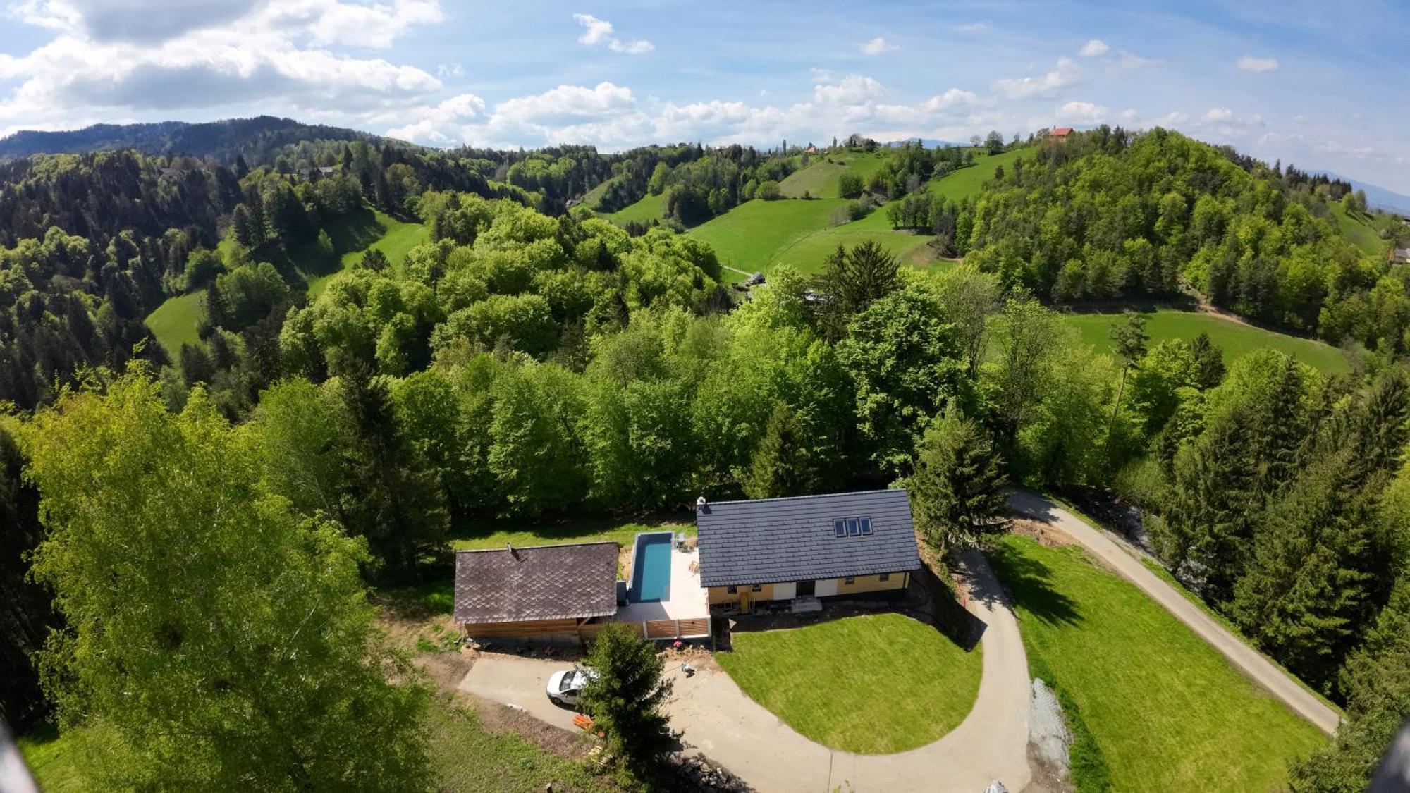 Auf 7 Ha Alleinlage - Pool,whirlpool, Sauna - Refugium Suedsteiermark Villa *
