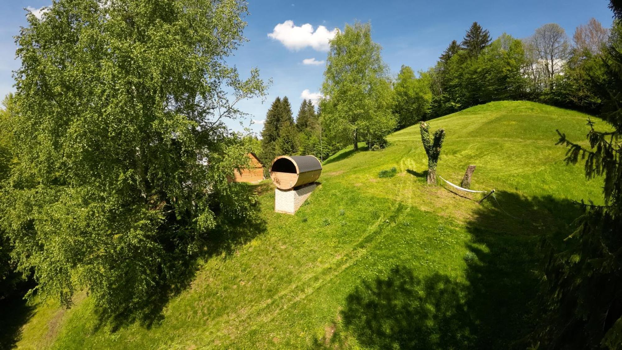 Auf 7 Ha Alleinlage - Pool,whirlpool, Sauna - Refugium Suedsteiermark *